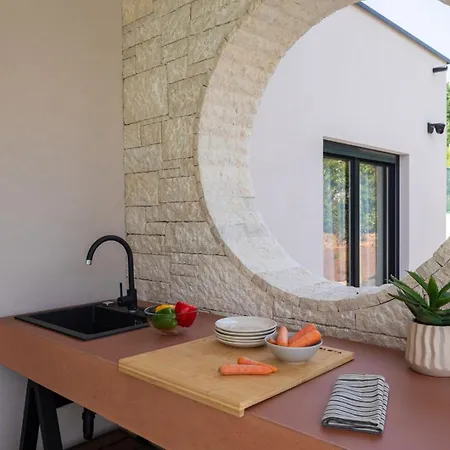Mapejana Villa *